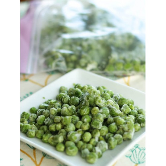 Bright Green Frozen Garden Peas